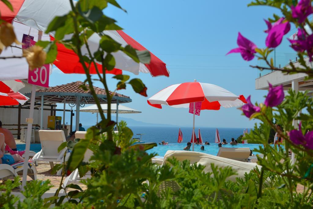 Vila 15 Bougainville Sarandë Exterior foto